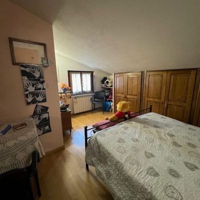 NF immobiliare vendita appartamento 2piani piazza enzo di cocco pratovecchio stia