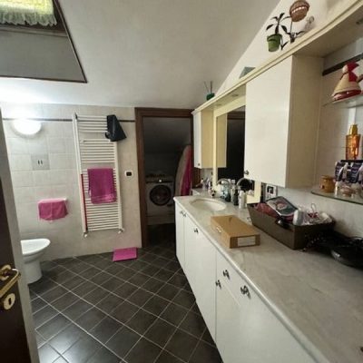 NF immobiliare vendita appartamento 2piani piazza enzo di cocco pratovecchio stia