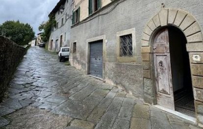 NF immobiliare vendita via del teatro castel san niccolò