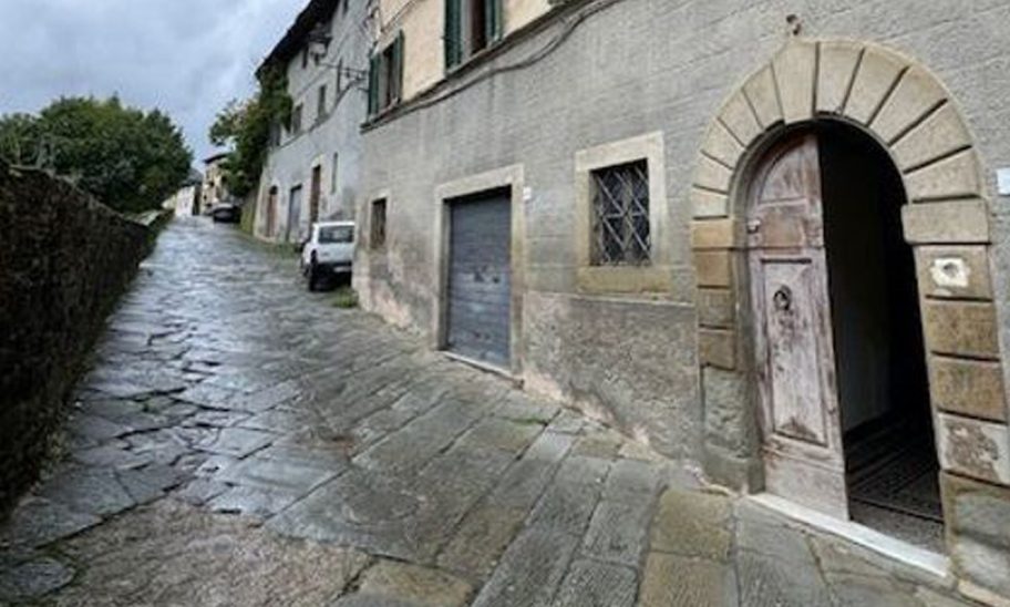 NF immobiliare vendita via del teatro castel san niccolò